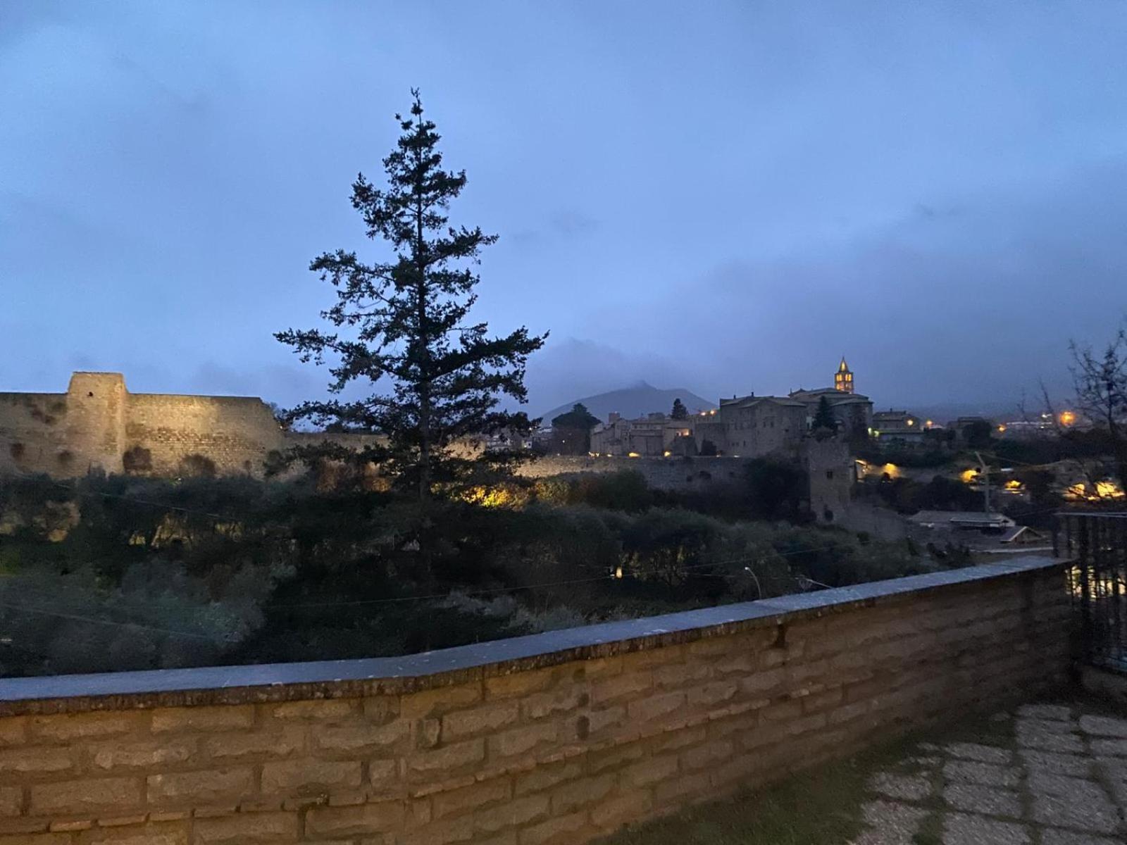 La Finestra Di Umberto Vicino Al Centro Con Parcheggio Privato Bed & Breakfast Viterbo Eksteriør bilde