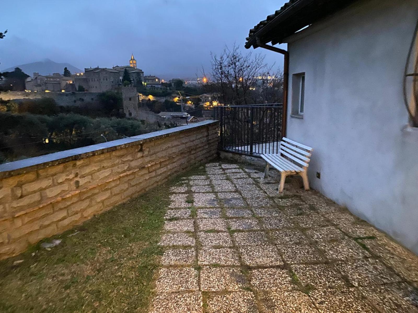 La Finestra Di Umberto Vicino Al Centro Con Parcheggio Privato Bed & Breakfast Viterbo Eksteriør bilde